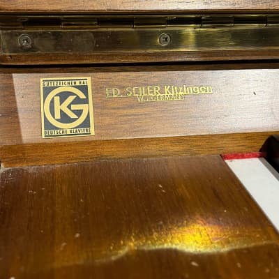 Seiler Upright  Piano  (USED)  manufactured in 1985 image 4