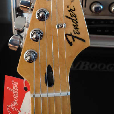 Immagine * * * N.O.S. Fender Standard Stratocaster - Brand New Condition !!! * * * - 5