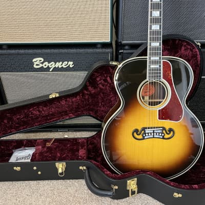 Gibson Limited Edition 1 of 30 Super 200 Jumbo Custom Cutaway 400