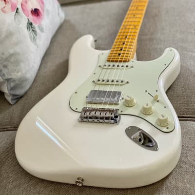 Tokai Stratocaster AST-95SH OWH/M Goldstar Sound HSS in Olympic White |  Reverb