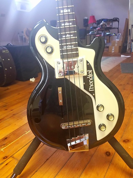 ベース ITALIAGUITARS Mondial Classic Bass Cream ベース ITALIAGUITARS Mondial Classic Bass Cream Mondial
