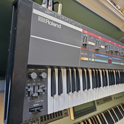 Roland Juno-106 61-Key Programmable Polyphonic Synthesizer 1984 - 1985 - Black image 9