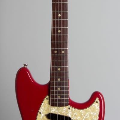 Fender  Musicmaster Solid Body Electric Guitar (1971), ser. #313168, black chipboard case. image 8