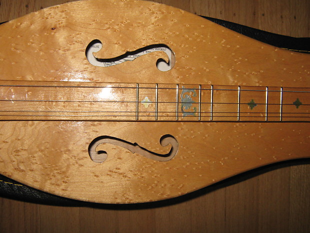 Left shop handed dulcimer