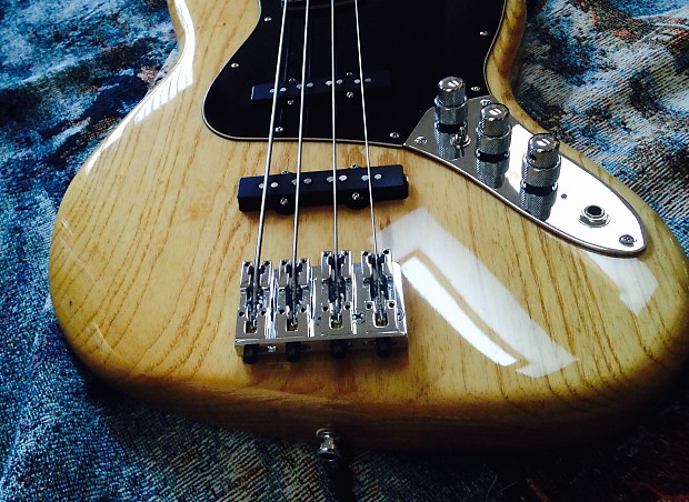 Fretless Fender Jazz Bass 2010 Natural Ash with Epoxy Reverb