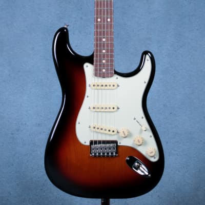 Fender Robert Cray Signature Stratocaster Rosewood Fingerboard B-Stock - 3-Color Sunburst - MX2246064B-3-Color Sunburst for sale