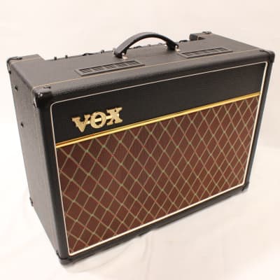 Vox AC15C1 Custom 2-Channel 15-Watt 1x12" Guitar Combo 2010 - 2019 Black image 9