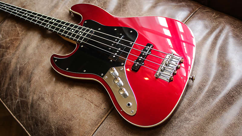 Rare Left Handed Fender Jazz Bass Aerodyne 2010 Candy apple red image 1