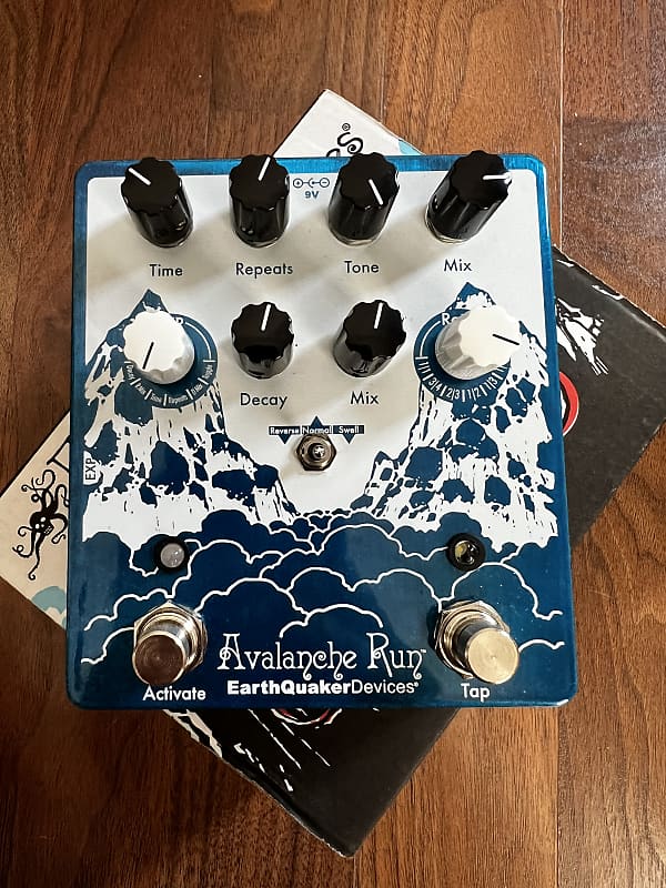 EarthQuaker Devices Avalanche Run Stereo Reverb & Delay with Tap Tempo V2