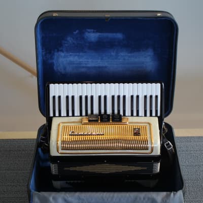 Vintage Camerano Made in Italy Piano Accordion image 1