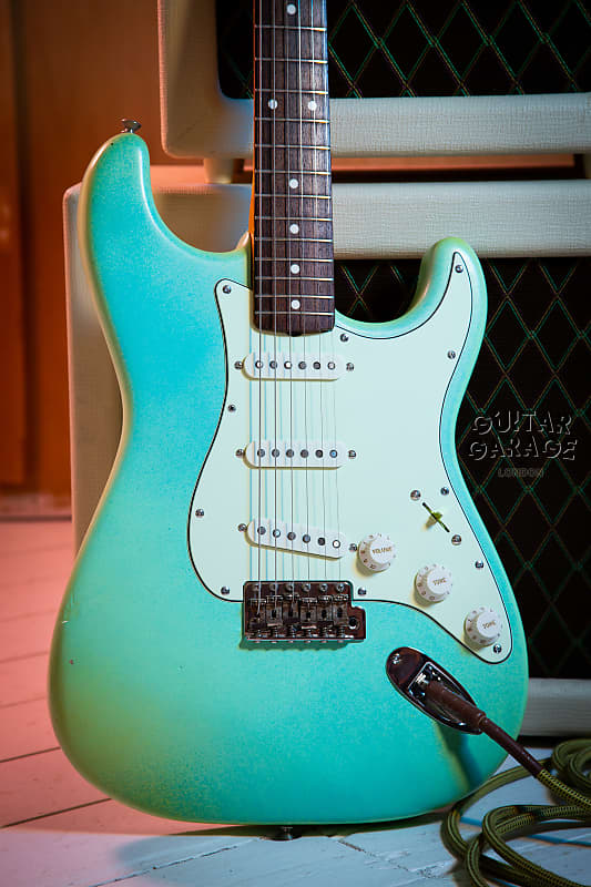 Fender Japan Stratocaster 62 Vintage Reissue Surf Green nitro relic guitar  - unique - CIJ