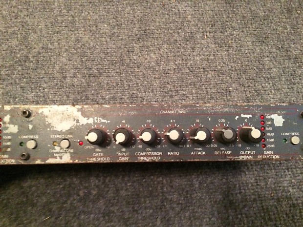 DOD 866 series Ⅱ 2ch コンプレッサー DOD 866 Series II, 2 Channel Gated Compressor Limiter, Rack