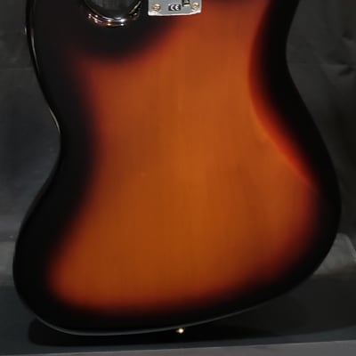 Fender Player Jazz Bass with Maple Fretboard 2022 3-Tone Sunburst image 5