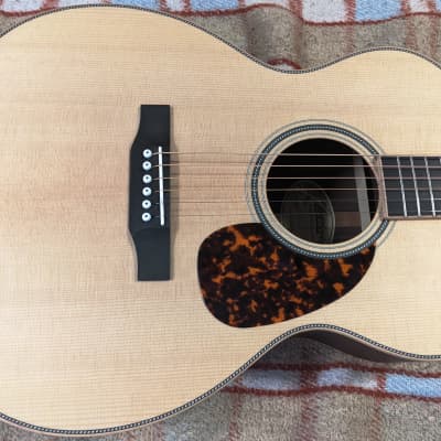 New Larrivee OM-40-RW-O Acoustic Guitar, Mahogany, Rosewood, Ebony, Tonal Balance, Hard Case image 1
