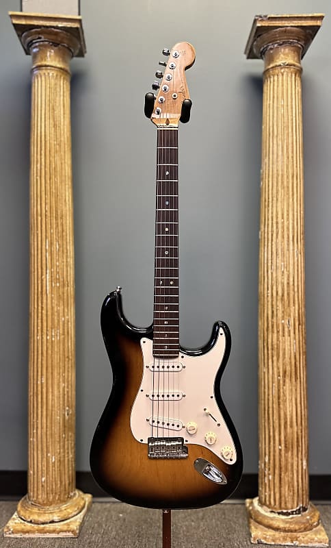 Fender Custom Shop Classic Player Stratocaster 2005 - 2 Tone Sunburst image 1
