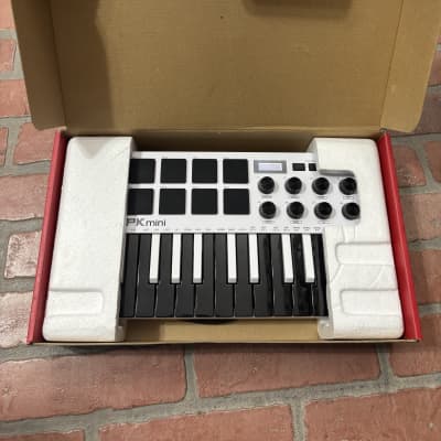 Akai MPK Mini MKIII 25-Key MIDI Controller