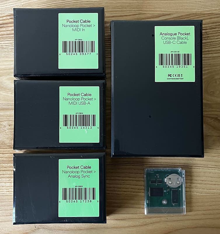 Analogue™ Pocket with LSDJ Reverb