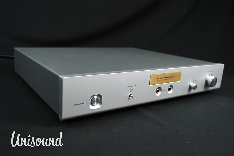Luxman P-1u Headphone Amplifier in Near Mint Condition w/ Original Box image 1