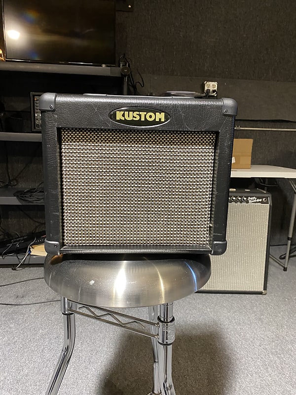 Kustom KGA10FX, Lead Guitar Amplifier w/Effects Reverb