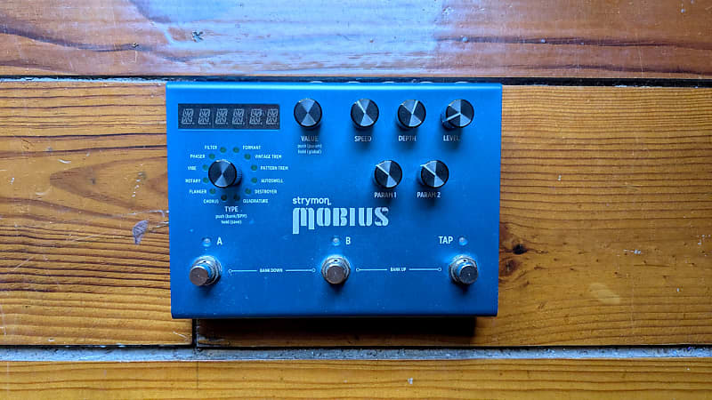 Strymon Mobius