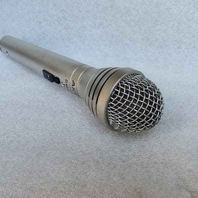 Akg D90S Vintage Dynamic Cardioid Microphone With Xlr