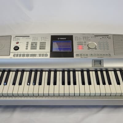 【美品・スタンド付属】YAMAHA Portable Grand DGX-305 Yamaha portable grand piano DGX 305 + stand + pedal