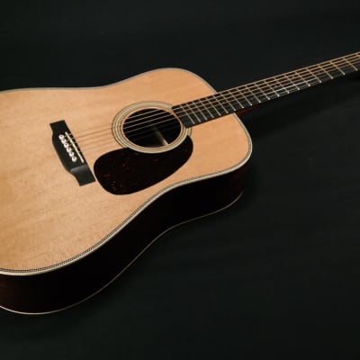 Martin Guitar D-28E Modern Deluxe Acoustic-Electric Guitar with Hardshell Gig Case, Sitka Spruce and East Indian Rosewood Construction, D-14 Fret and Vintage Deluxe Neck Shape 109 image 5