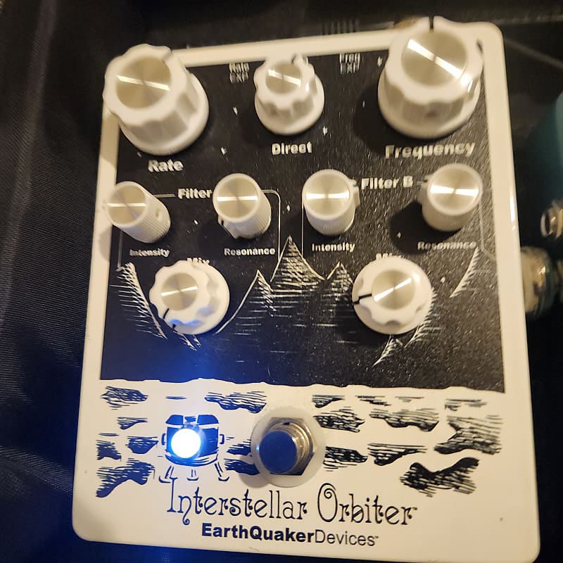 EarthQuaker Devices Interstellar Orbiter