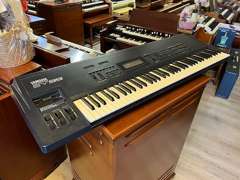 Yamaha SY99 Synthesizer 1991 - Black | Reverb