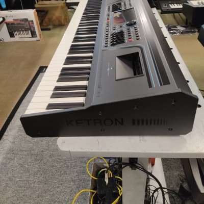 Ketron SD9 image 4