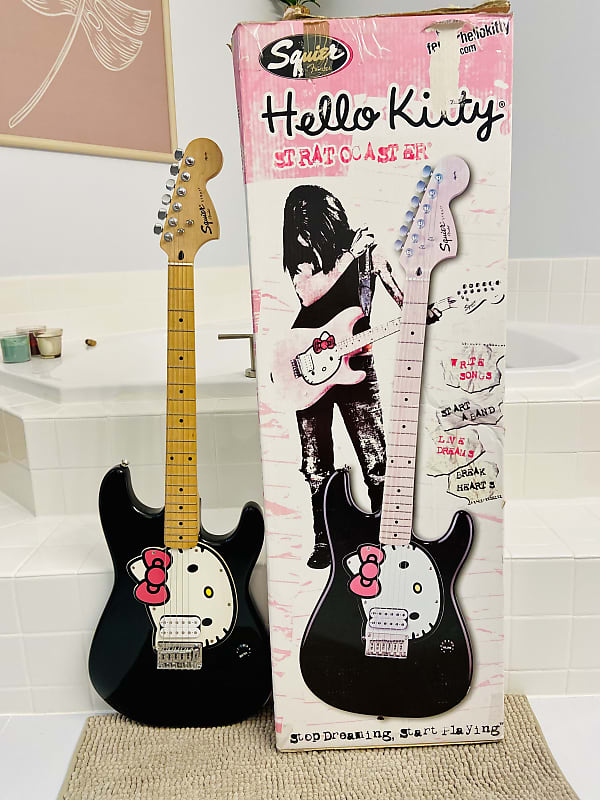 Squier Hello Kitty Black by Fender - 器材
