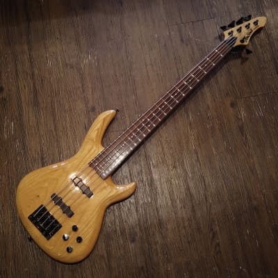 名作 Aria ProⅡ AVB-70 Active Avante Bass ARIA/ARIA PRO II ELECTRIC BASS: AVANTE BASS (AVB) SERIES Models