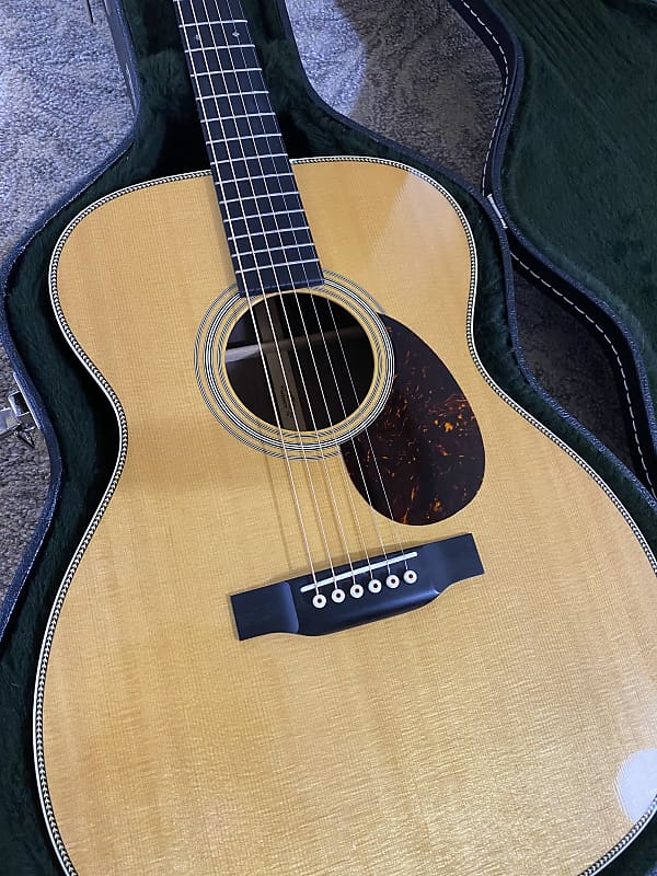 Used martin store om 28