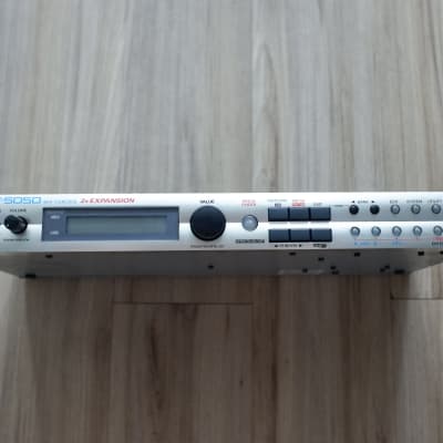 Roland XV-5050 64-Voice Digital Synthesizer Module 2002 - 2004 - Silver