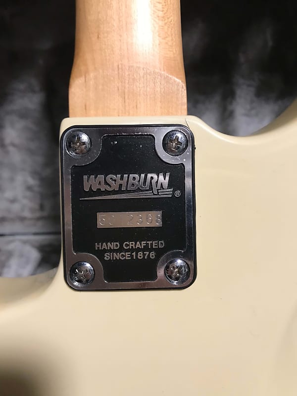 Washburn N1 1995 Cream White Nuno Bettencourt w/ Hard Case