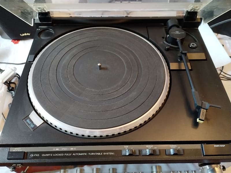 JVC QL FX5 turntable in very good condition - 1980&#039;s  			