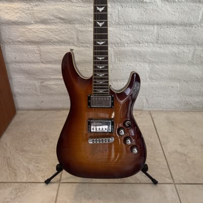 SCHECTER C-1 Plus electric guitars