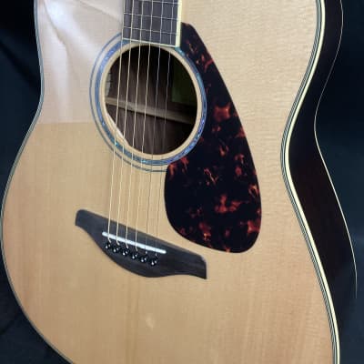 Yamaha FG830 Solid Top Dreadnought Acoustic Guitar Gloss Natural image 8