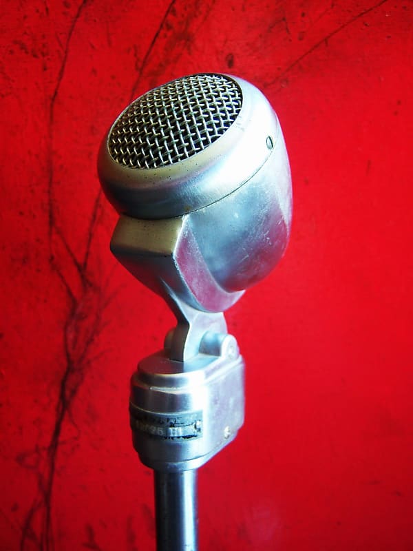 Vintage 1940's Turner 22D dynamic microphone High Z satin