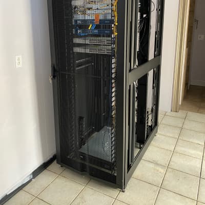 Chatsworth Products seismic server rack | Reverb