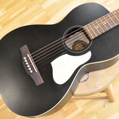 ART & LUTHERIE Roadhouse Faded Black A/E / Made In Canada / Parlor Electro for sale