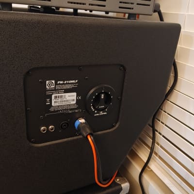 Ampeg PN-210HLF Pro Neo 550-Watt 2x10" Bass Speaker Cabinet 2010s - Black image 2