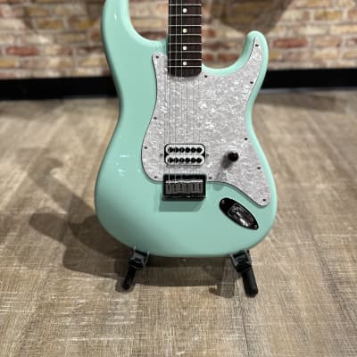 Fender Tom Delonge Stratocaster - Surf Green image 3
