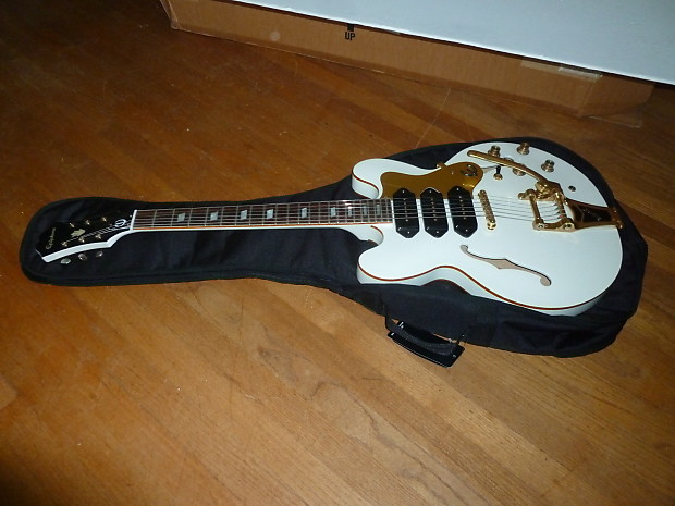 Used Epiphone Limited Edition Riviera Custom P93 Royale