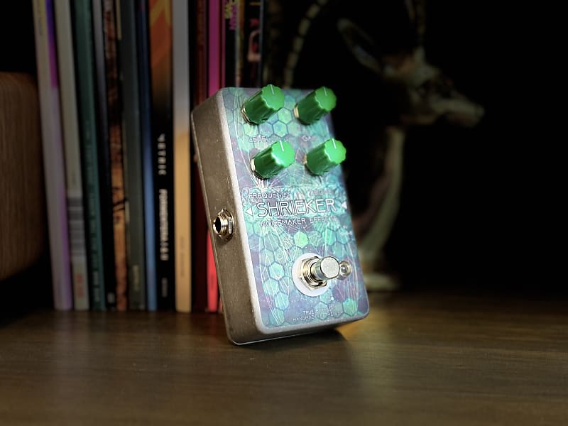 Noisemaker Effects Shrieker Octave Fuzz/Oscillator/Drone Reverb UK