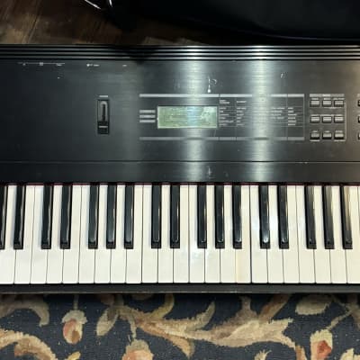 Yamaha S08 Synthesizer image 1