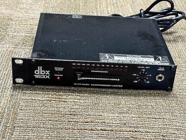dbx 163X Over Easy Compressor / Limiter | Reverb
