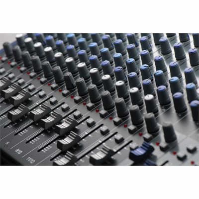 PreSonus StudioLive AR16c 16-Channel Hybrid Digital/Analog Performance Mixer image 5