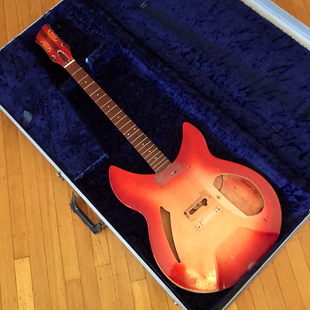 Rickenbacker body outlet