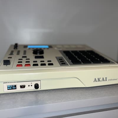 Custom Akai MPC2000 - New LCD - Maxed RAM - All New Tact switches & Button LEDs & more image 7